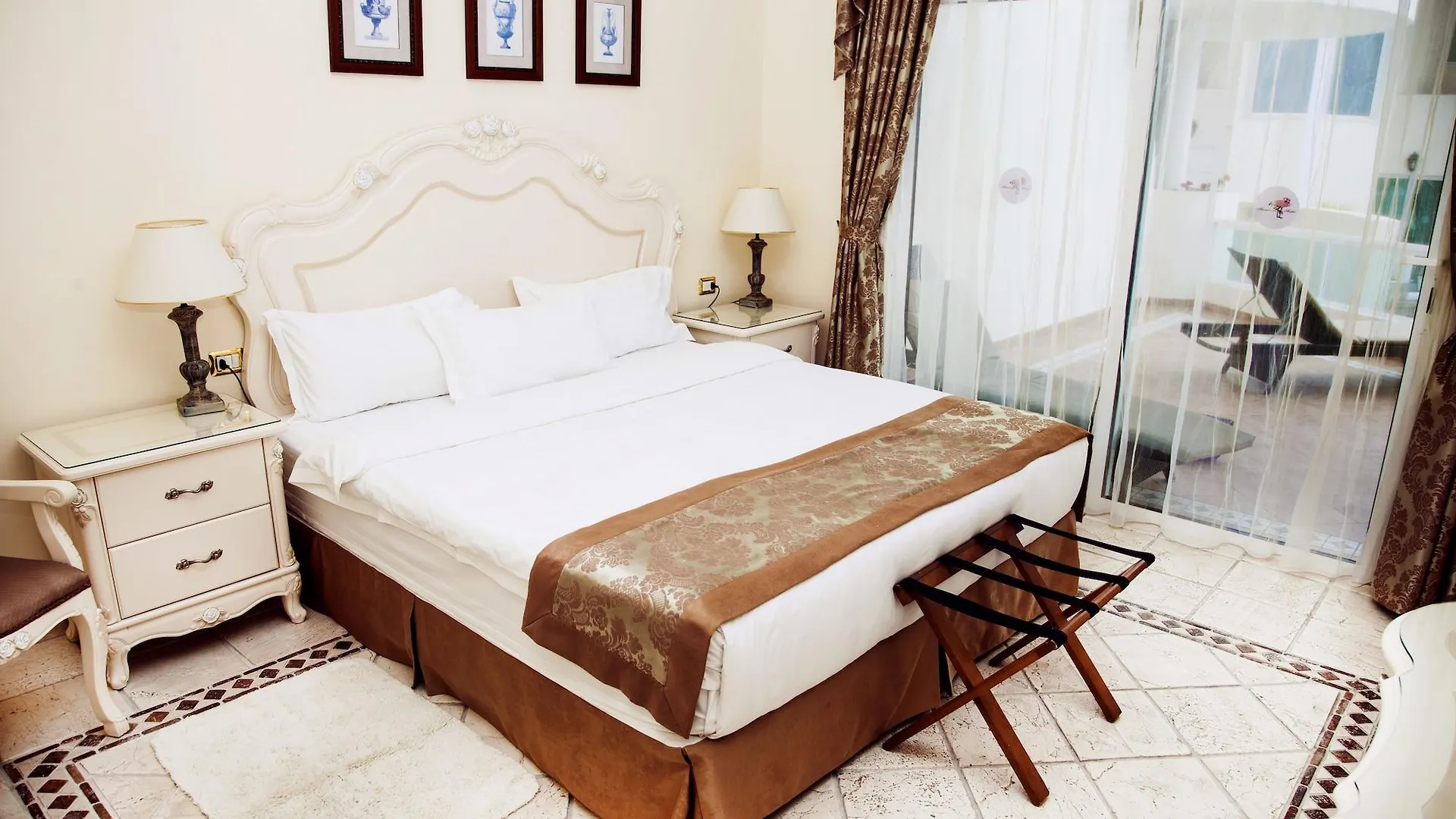אדחה Flamingo Suites Boutique Hotel