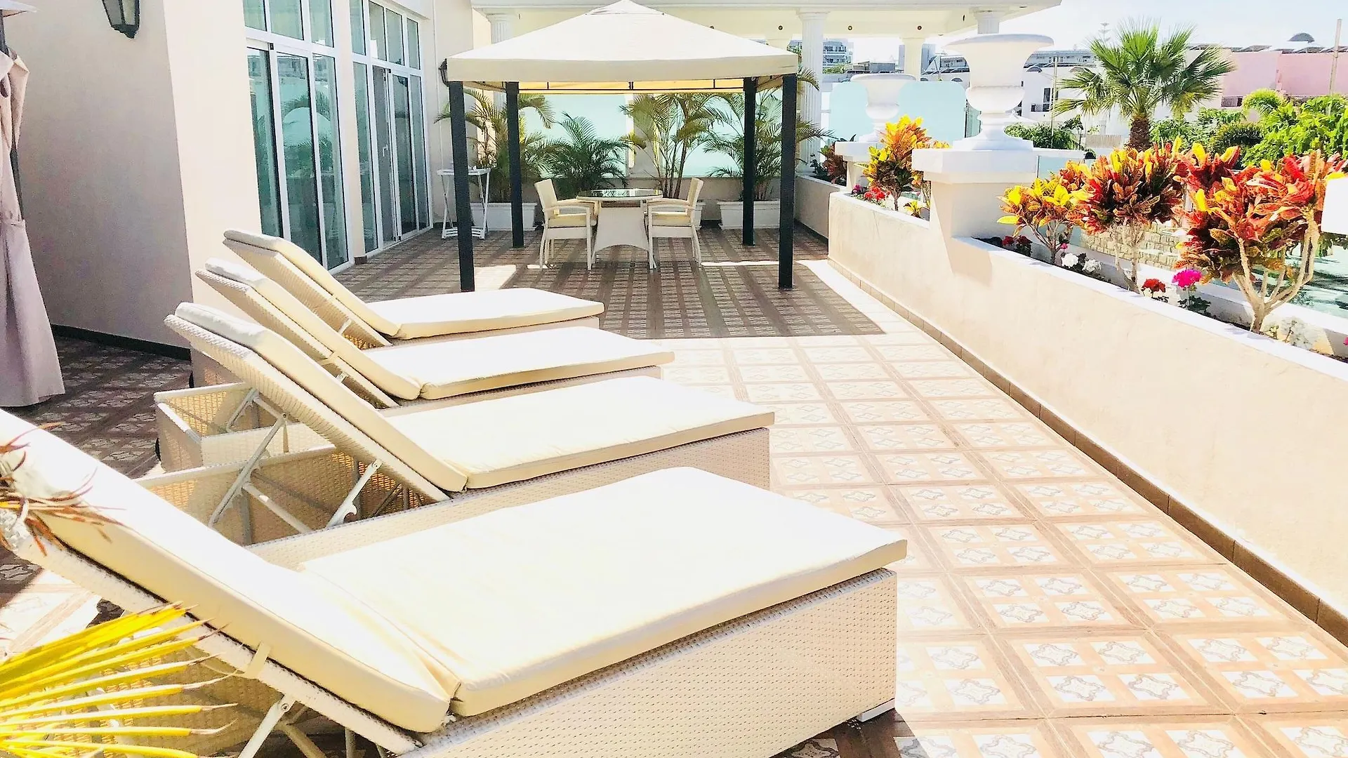 אדחה Flamingo Suites Boutique Hotel