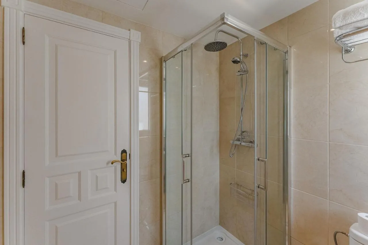 אדחה Flamingo Suites Boutique Hotel