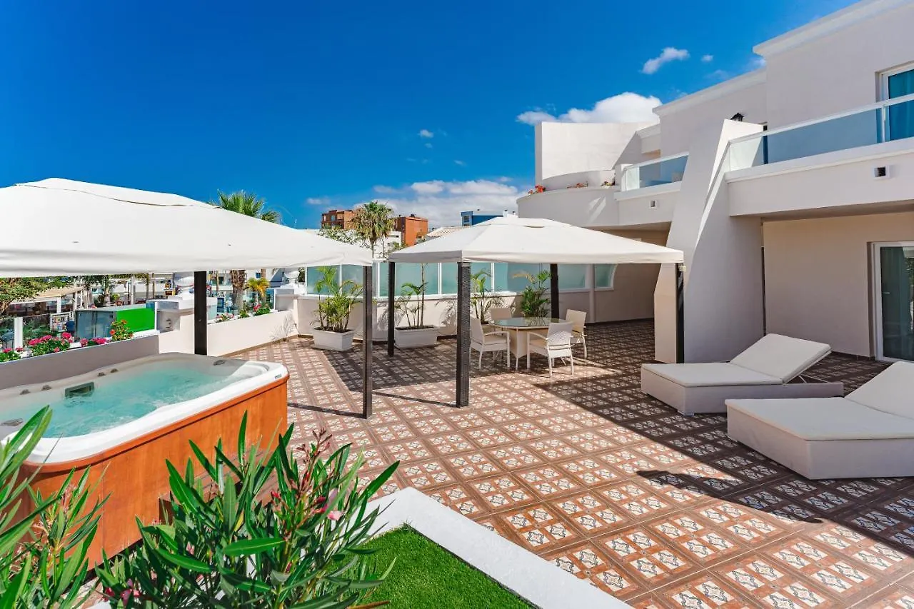 אדחה Flamingo Suites Boutique Hotel