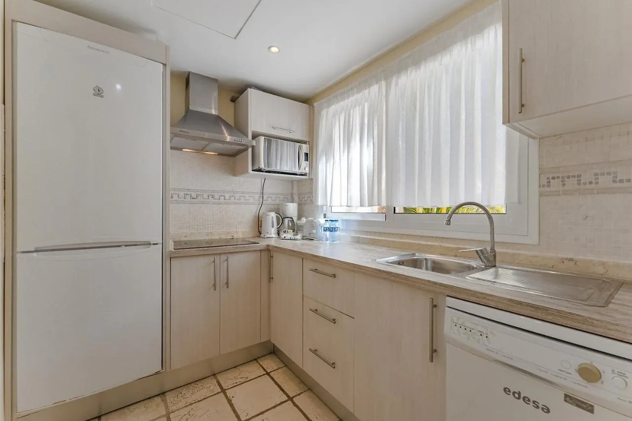 אדחה Flamingo Suites Boutique Hotel