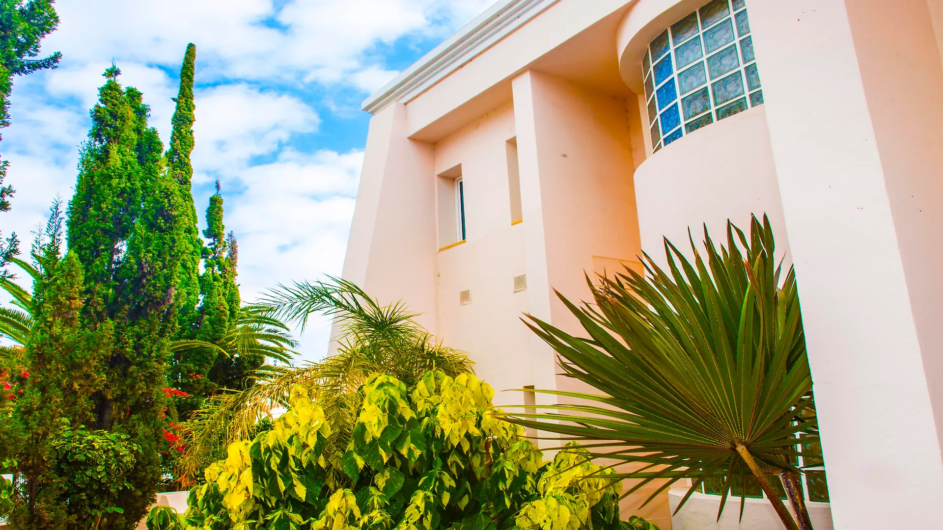 אדחה Flamingo Suites Boutique Hotel