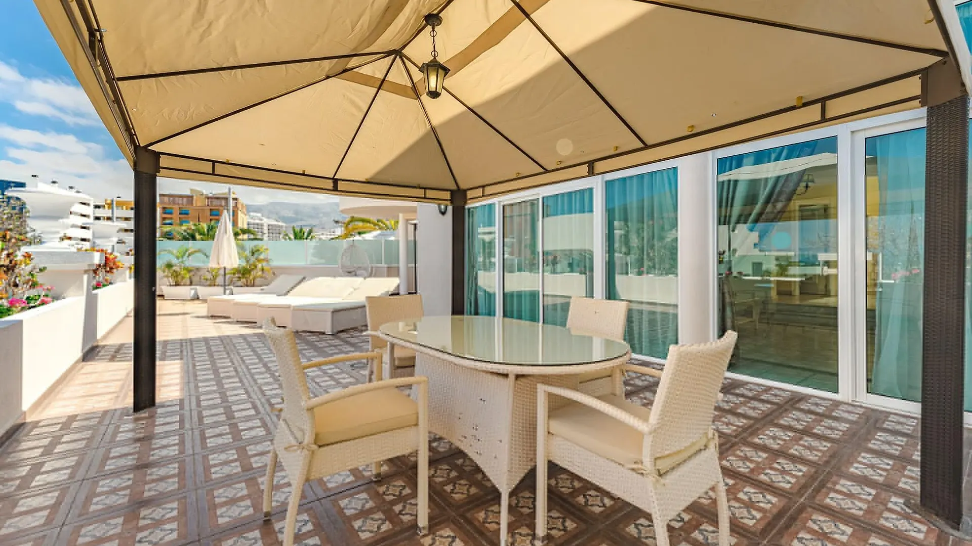 אדחה Flamingo Suites Boutique Hotel 4*,  ספרד