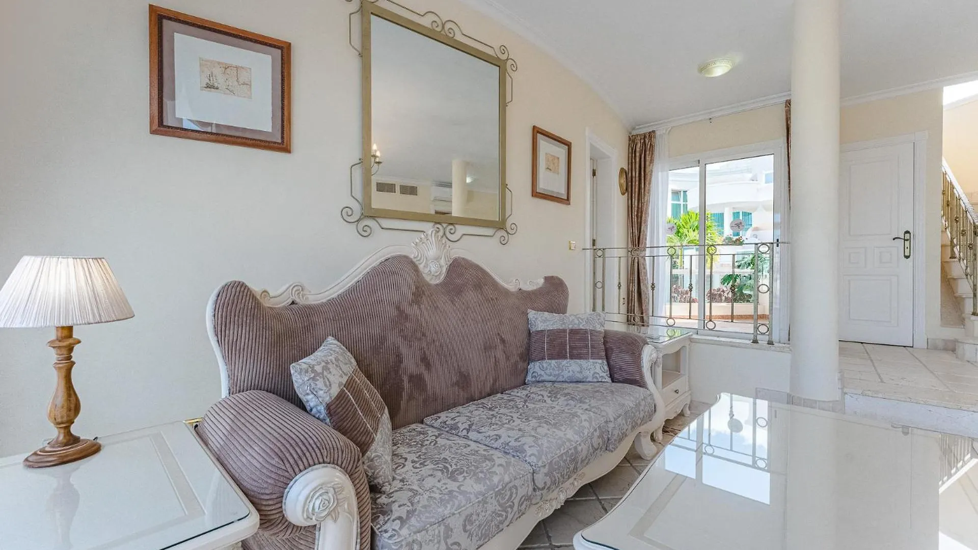 אדחה Flamingo Suites Boutique Hotel